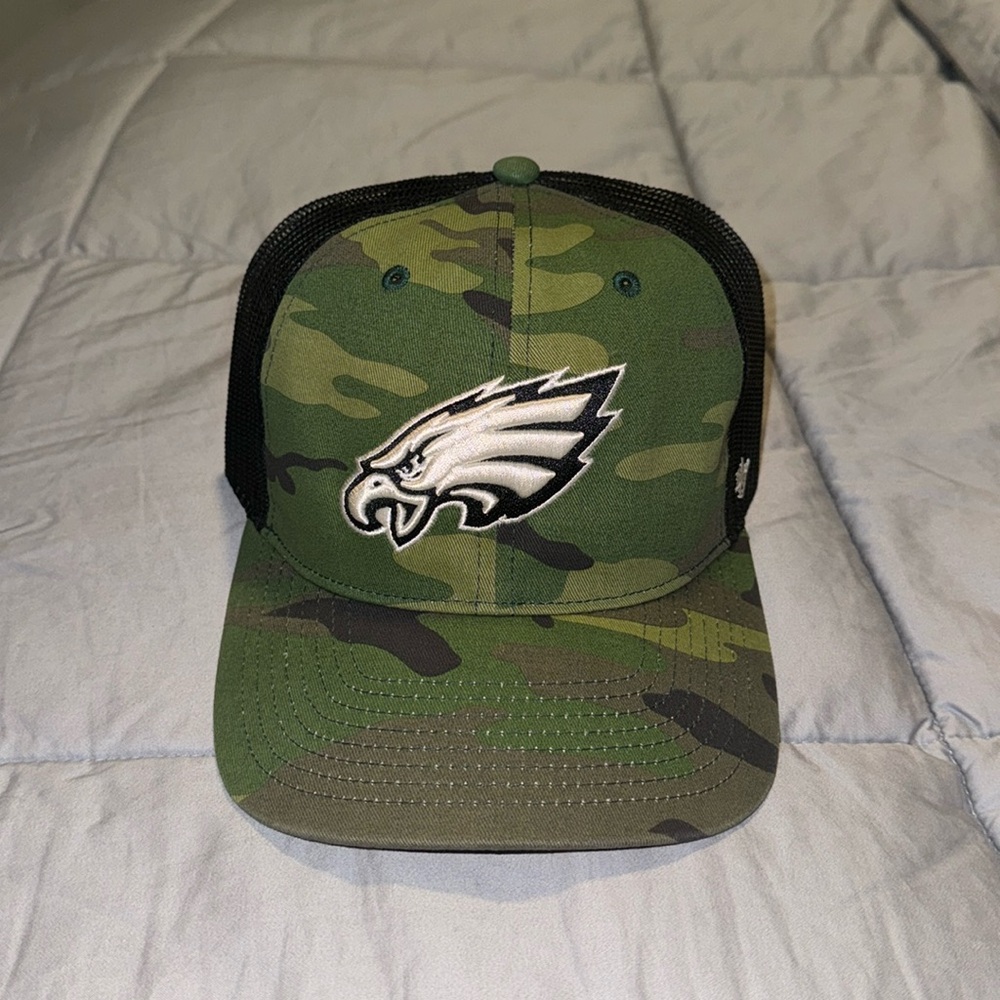 Philadelphia Eagles Camo Trucker Hat